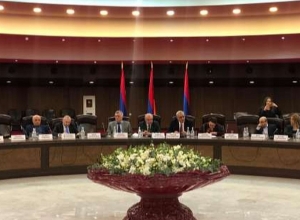 Պետությունը հիմա միանձնյա է կառավարվում, մի մարդ է որոշում Հայաստանի բոլոր հարցերը․ Վազգեն Մանուկյանի ելույթը