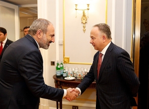 Nikol Pashinyan meets with President of Italian Trade Agency in Milan