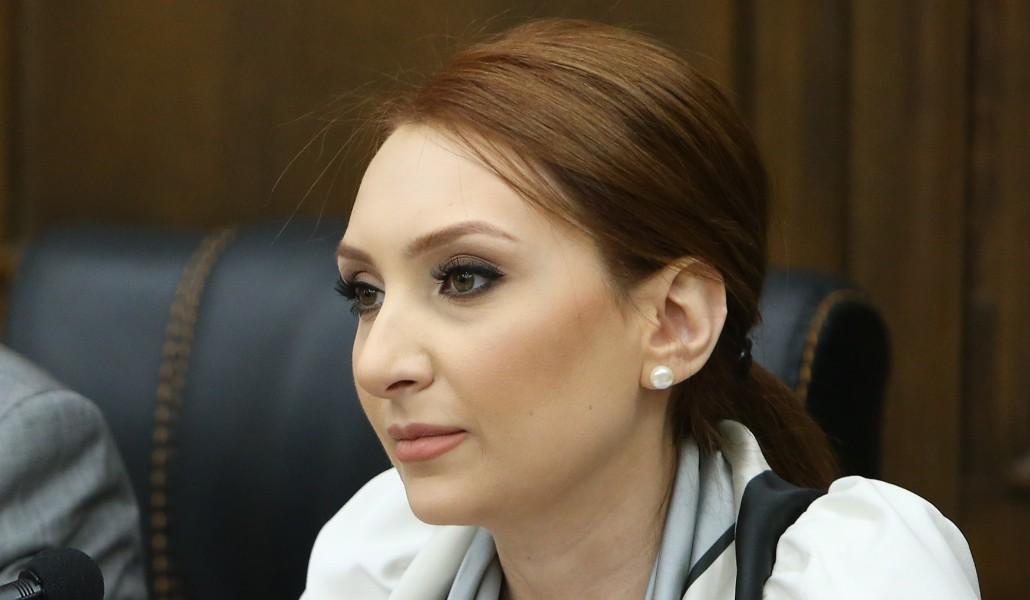 Լիլիթ Մակունց