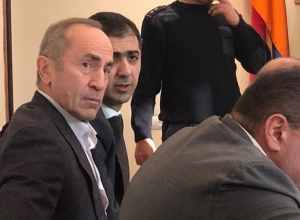 В Апелляционном суде проходит судебное заседание над Робертом Кочаряном: ПРЯМОЙ ЭФИР