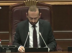 Պետք է բոլոր վհուկներին բռնել ու բանտ տանել․ Արարատ Միրզոյան