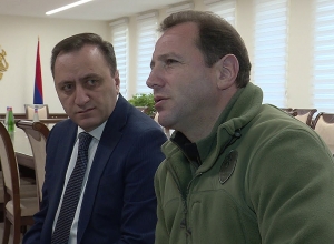 ՀՀ պաշտպանության նախարարն ընդունել է Կարմիր խաչի միջազգային կոմիտեի պատվիրակության ղեկավարին