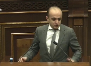 Այս նախագիծը չի նպաստում ձեր ասած՝ՍԴ ճգնաժամի լուծմանը. Տարոն Սիմոնյան