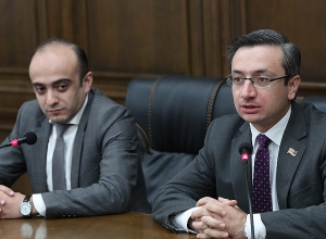Հույս ունեմ, որ ոչ մի դատավոր մեկնած ձեռքը չի սեղմի և վնաս պատճառի որևէ քաղաքացու․ԼՀԿ-ական պատգամավոր