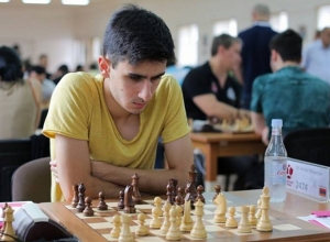 Գրոսմայստեր Արման Միքայելյանը՝ Հռոմի մրցաշարի բրոնզե մեդալակիր