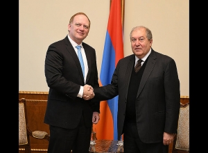 Նախագահ Սարգսյանը հյուրընկալել է Արևելք-Արևմուտք ինստիտուտի գործադիր տնօրենին