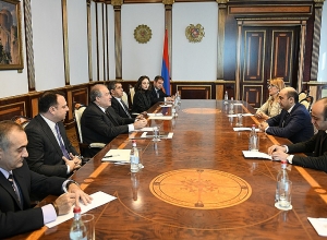 Президент Армен Саркисян провел встречу с представителями партии «Просвещенная Армения»