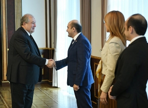 Նախագահ Արմեն Սարգսյանը հանդիպում է ունեցել «Լուսավոր Հայաստան» խմբակցության ներկայացուցիչների հետ
