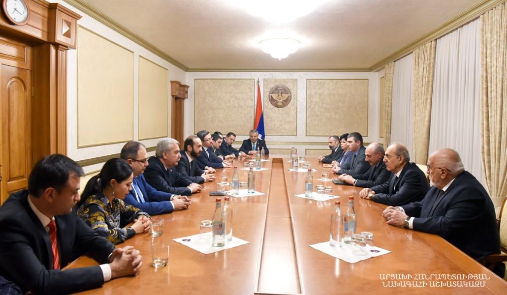 171219AraratMirzoyan&amp;HHAzhPatvirak