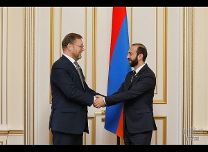 Արարատ Միրզոյանն ընդունել է Կոնստանտին Կոսաչովին