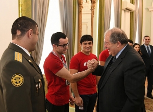 Նախագահ Սարգսյանը հյուրընկալել է ՀՀ հաշմանդամային սպորտի ֆեդերացիայի անդամներին