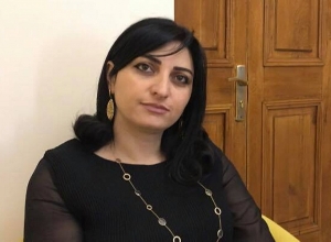 Զգուշացում էր լրագրողներին, որ հանգիստ նստեն տեղները․ Թագուհի Թովմասյանը՝ խմբագրության վրա հարձակման մասին