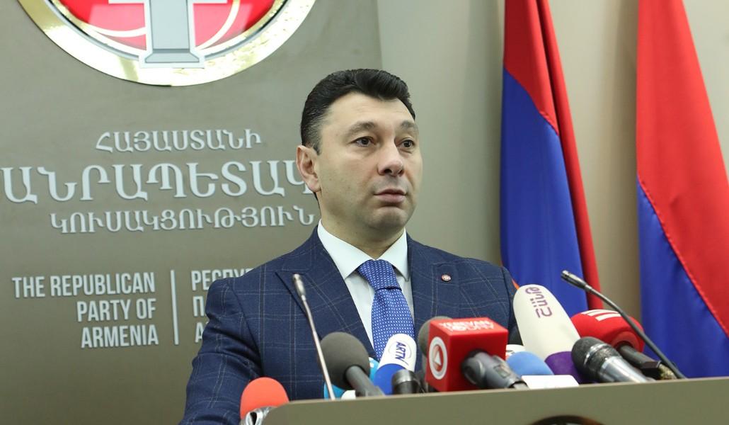 Էդուարդ Շարմազանով1