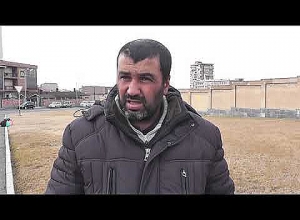 Զինթոշակառուն շարունակում է հացադուլը ՊՆ շենքի մոտակայքում