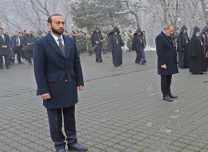 «Մեկ-երկու կատակ արեցինք»․ Արարատ Միրզոյանը՝ Հրայր Թովմասյանի հետ հանդիպման մասին