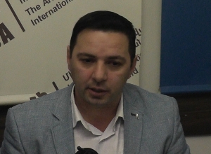 Մեր երկիրն էլ պետք է չեզոք դիրքավորում ունենա իրանա-ամերիկյան կոնֆլիկտում․ Արմեն Վարդանյան