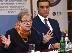 ЕС следит за развитием событий: посол – о ситуации вокруг КС