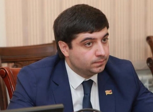 Պատգամավորն առաջարկում  է խորհրդականի պաշտոն զբաղեցնելու համար օրենքով սահմանված տարիքը փոխել