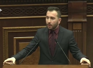 Ես ձեր փոխարեն ամոթից գետինը կմտնեի, բայց դուք չեք մտնում