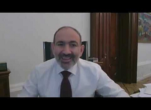 Նիկոլ Փաշինյանը զրուցել է քաղաքացիների հետ