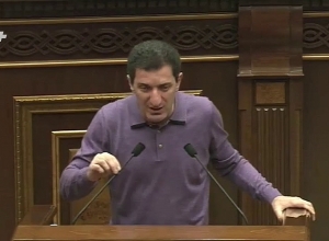 Գնացեք հարակից տարածքում խոսեք.  Վահե Էնֆիաջյան