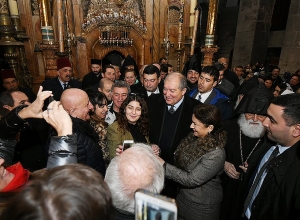 Տեր և Տիկին Սարգսյաններն այցելել  են  Սուրբ  Հարության  տաճար