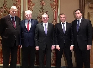 Зограб Мнацаканян в Женеве встретился с сопредседателями