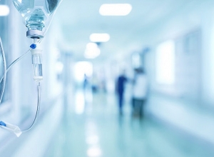 Two people hospitalized from France Square, one of them is police officer