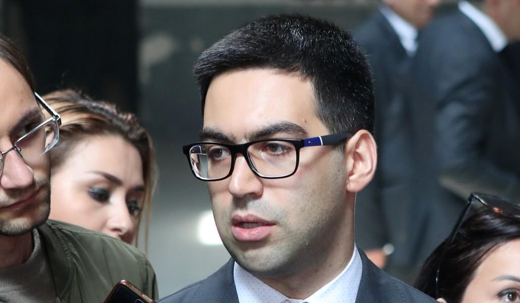 Ռուստամ Բադասյան1