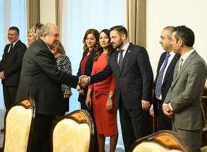 Նախագահ Արմեն Սարգսյանն ընդունել է Հայաստանում Ամերիկայի առևտրի պալատի ներկայացուցիչներին