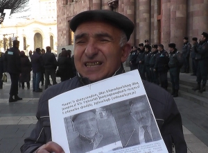 Պարոն վարչապետ, պարոն Դավթյան, ձեզ մոտ էլ դիմումներ կան․ իջևանցին դիմում է հողի հետ կապված խնդրով