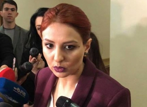 Անի Սամսոնյանը կոչ է անում խրատներ տալուց առաջ հիշել սեփական գործողությունները