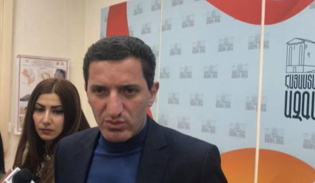 84294926_179380466724572_9016330157643792384_n