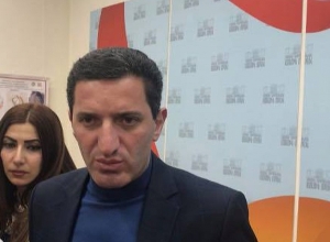 Գևորգ Պետրոսյանը՝ հանրաքվեի և Տիգրան Ուրիխանյանի՝ խմբակցությունից հեռանալու մասին