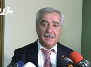 Անդրանիկ Քոչարյանն այս ամիսը բանակի համար «սեւ փետրվար» է անվանում