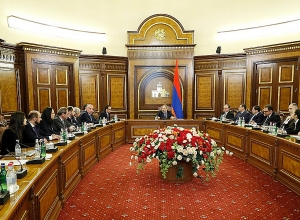 Премьер-министр Никол Пашинян подводит итоги заседания комиссии, координирующей работы по предотвращению распространения коронавируса.