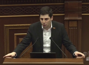 Պատմուճաններով դահլիճ մտնելը չի նշանակում, որ դատարան կա