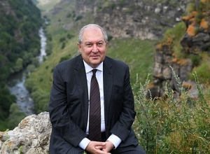 Президент подписал закон о запрете курения в закрытых общественных помещениях и объектах питания