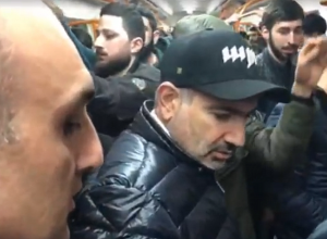 ПРЯМОЙ ЭФИР: Пашинян со своими дочерями проводит агитационную кампанию