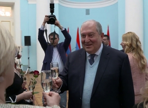 Տոնական ընդունելություն նախագահական նստավայրում