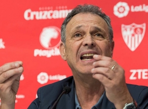 Ո՞վ է Հայաստանի հավաքականի նոր գլխավոր մարզիչ Խոակին Կապարոսը