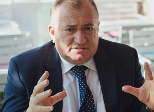 Լեգենդար Շավարշ Կարապետյանը՝ Բաշկիրիայի նախագահի խորհրդական