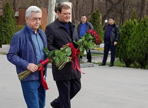 Սերժ Սարգսյանը այցելել է Կոմիտասի անվան պանթեոն