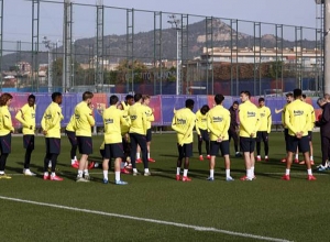 Footballers of "Barcelona" do not agree with salary reduction