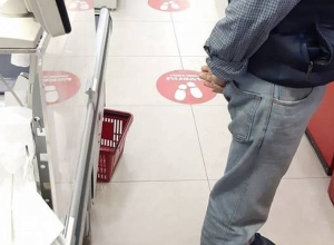 Supermarkets in Yerevan make special notes to keep distance