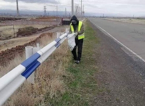 На дорогах ведутся работы по текущему летнему обслуживанию