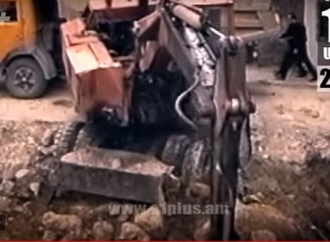 Календарь. 15-е апреля: Уничтожается часть парка напротив Публичной библиотеки