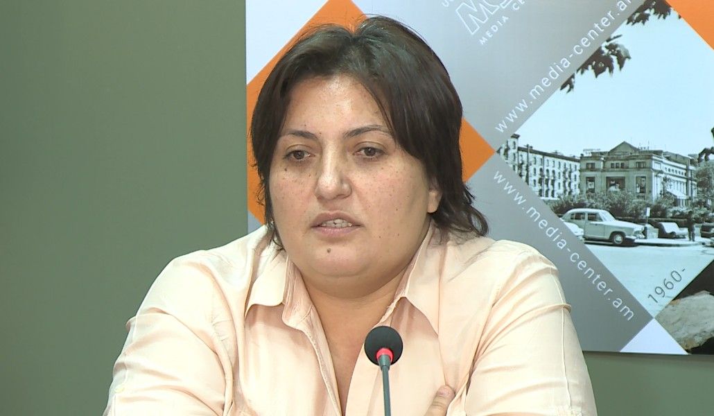 Sequence-18.00_00_56_00.Still013