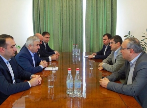 Արայիկ Հարությունյանն ու Աշոտ Ղուլյանը հանդիպել են