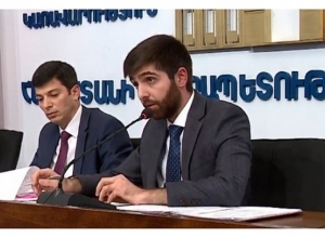 Пресс-конференция заместителем министра экономики РА Армана Ходжояна и Тиграна Габриеляна
